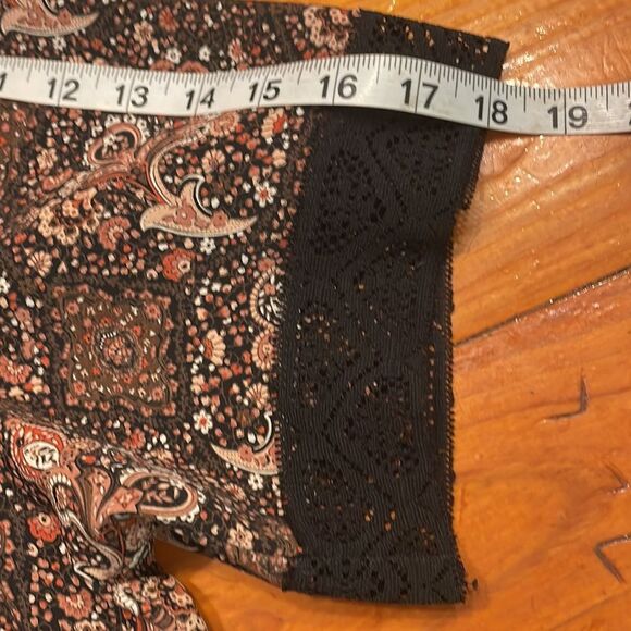 Size 26/28 Venezia Jeans short ruffle sleeve v-neck floral print brown tunic top - Picture 14 of 16